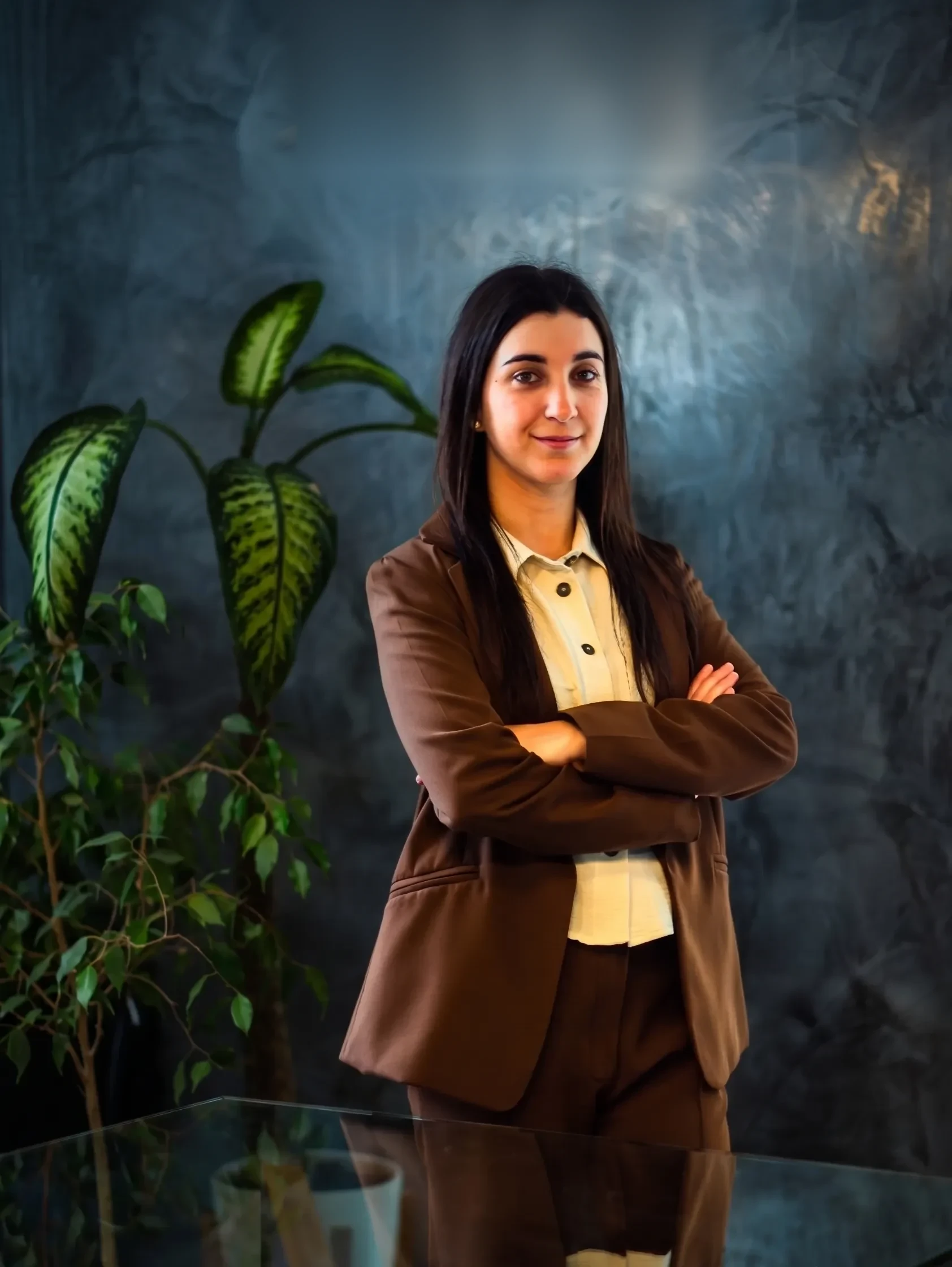 Brunella Agostina Gullo, de las áreas de Amparos de Salud, Seguros y Sucesiones de ABOMAX